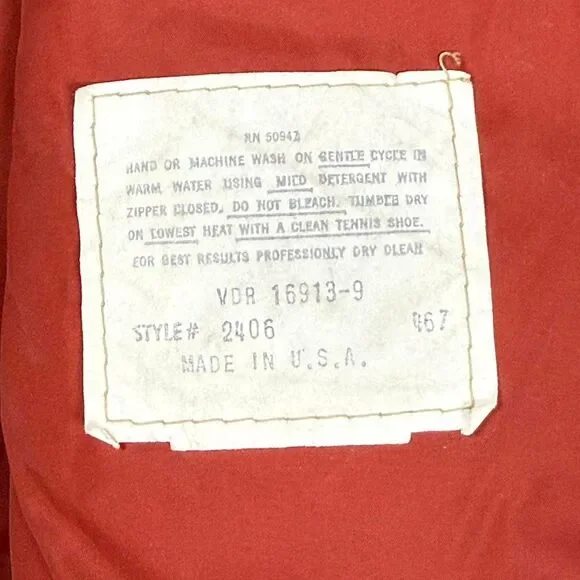 American-vintage Women's Cream and Burgundy Gilet - Picture 5 of 8